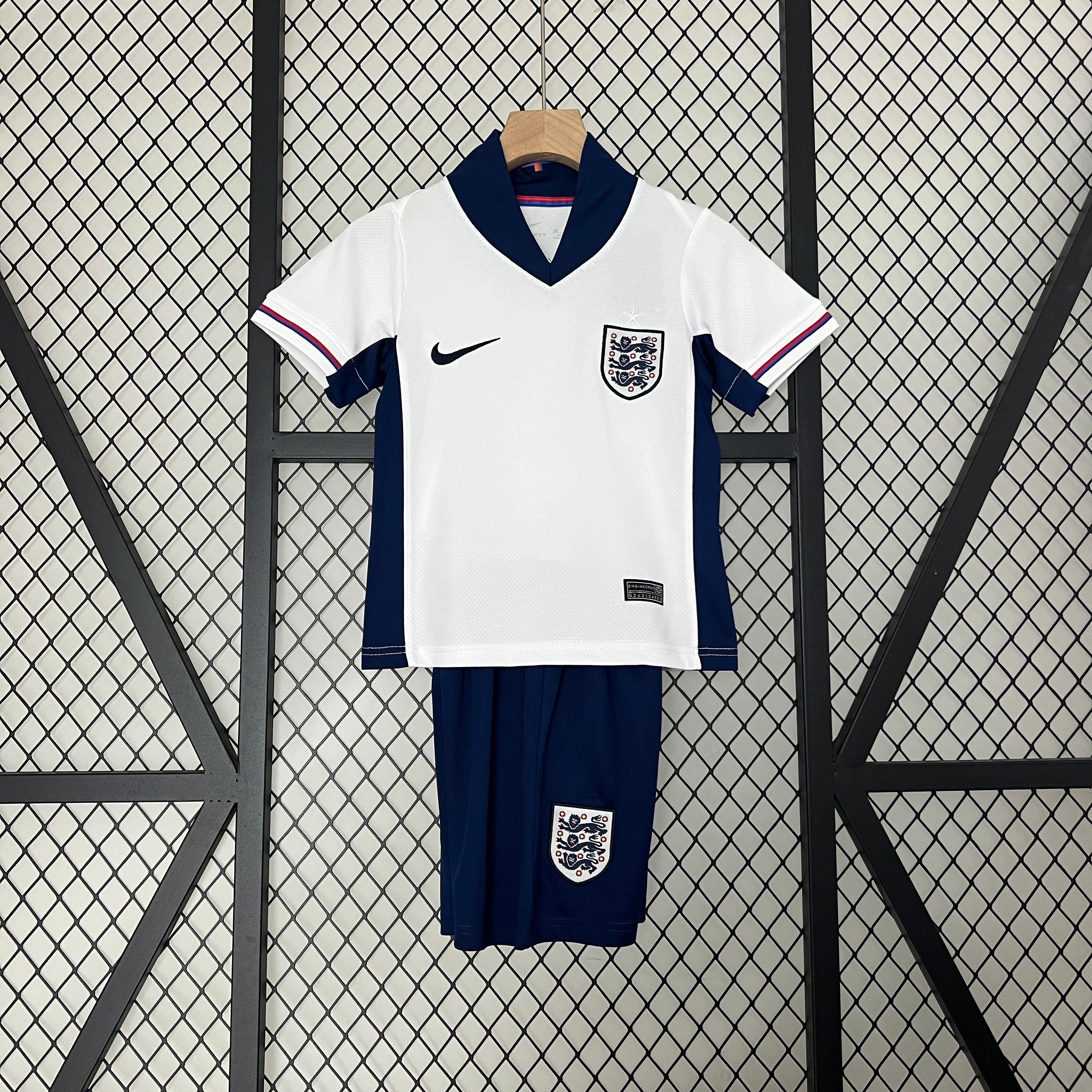 CAMISETA INGLATERRA I EURO 2024 CONJUNTO INFANTIL - Vitrine Futebolística