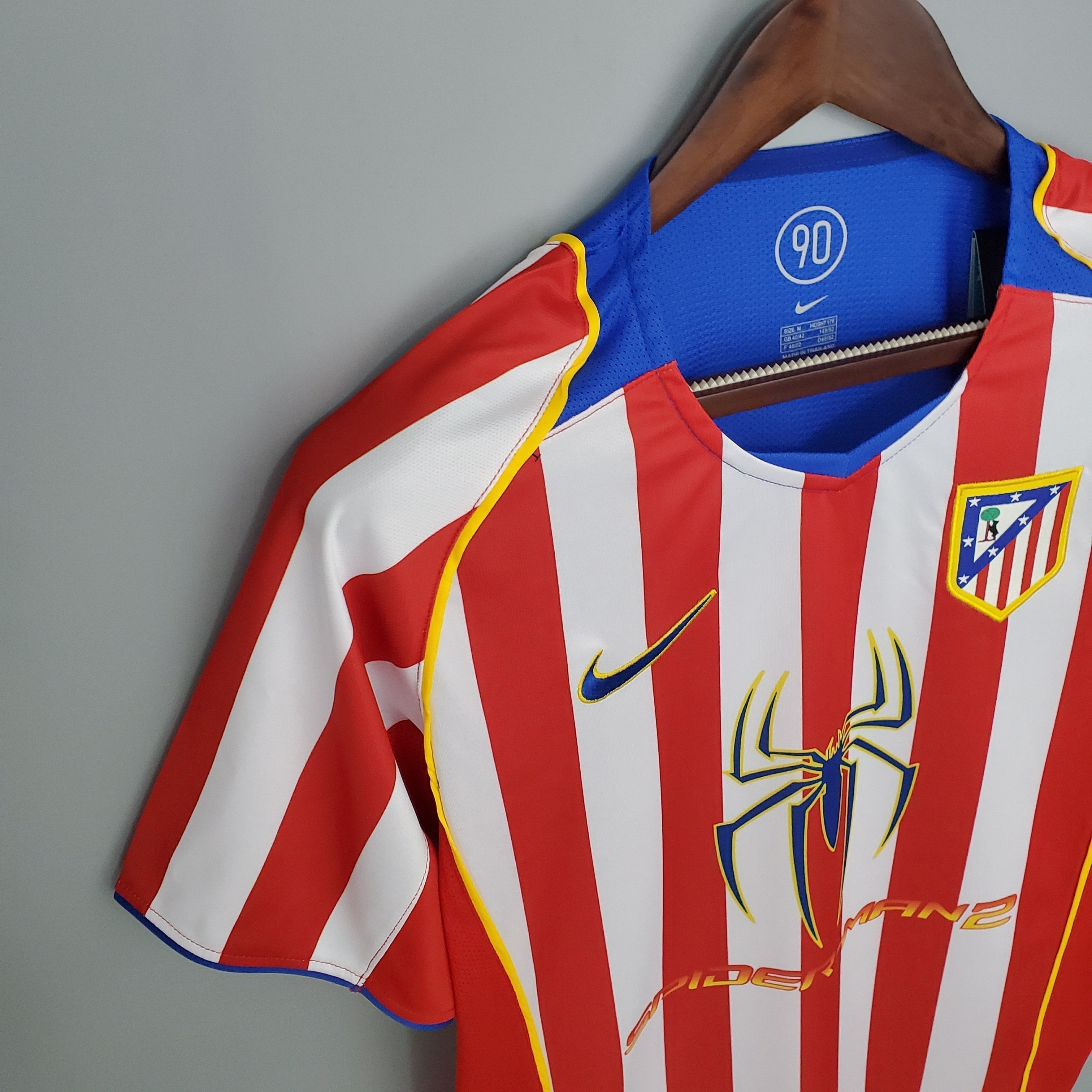 ATLÉTICO DE MADRID I 04/05 HOMBRE (RETRO) - Vitrine Futebolística