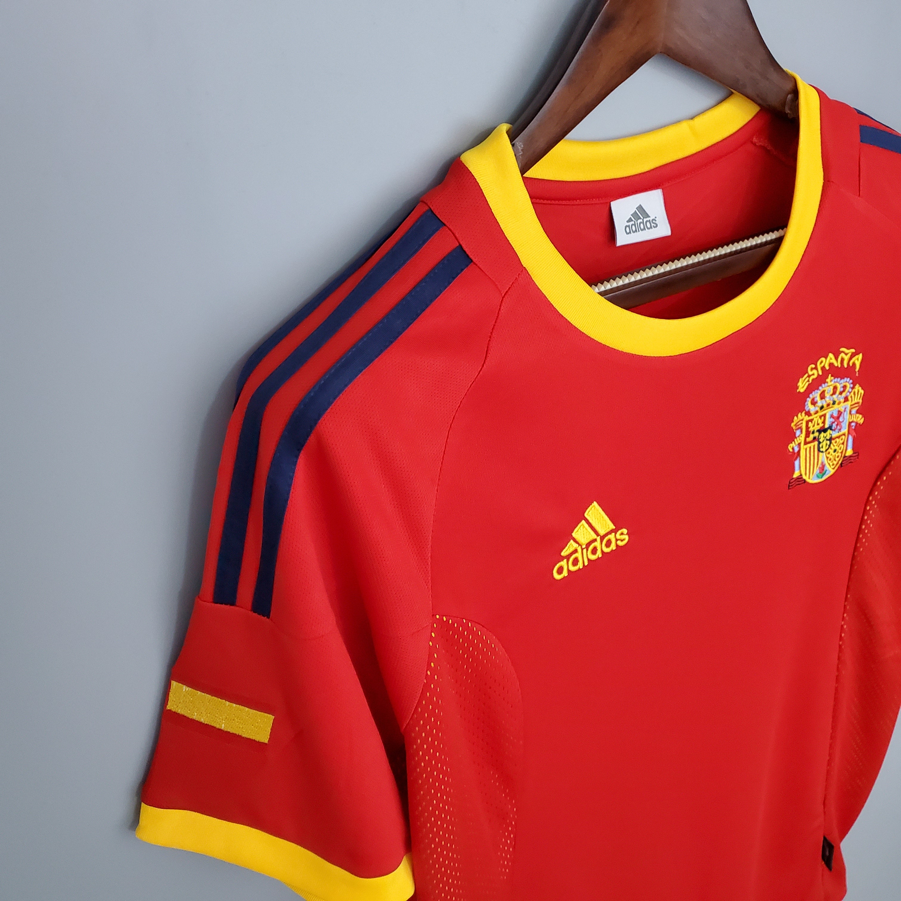 ESPAÑA l 2002 HOMBRE (RETRO) - Vitrine Futebolística